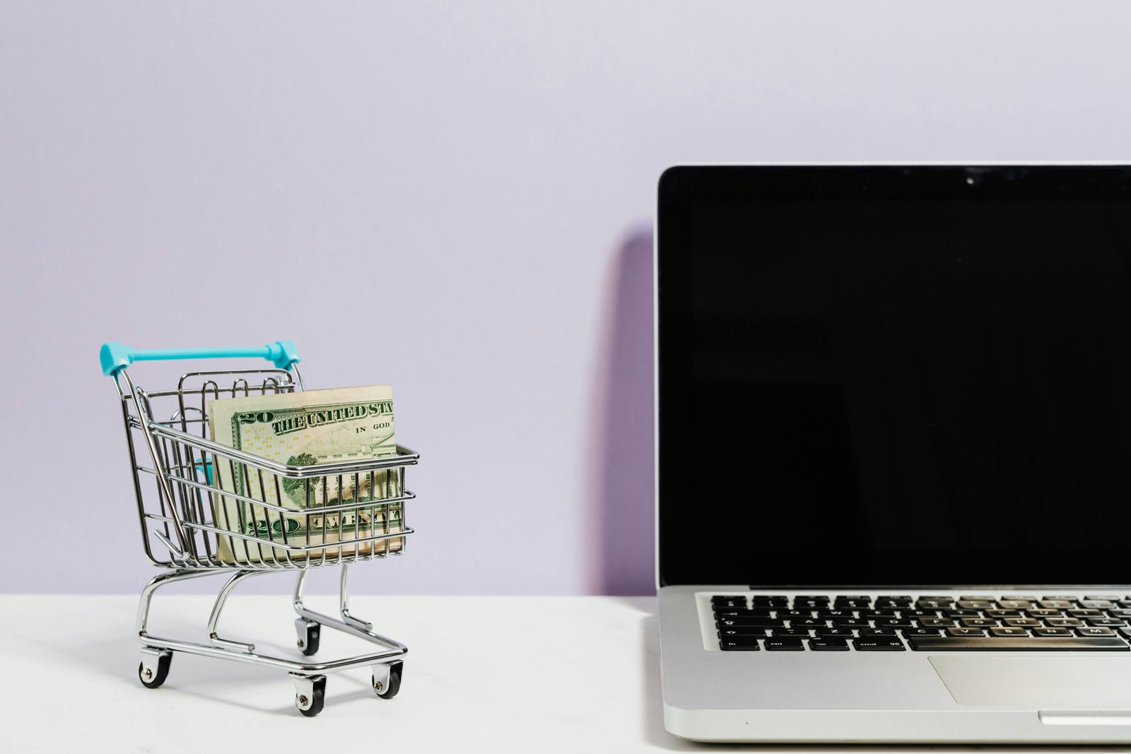 Vendas online crescem no pré-Black Friday