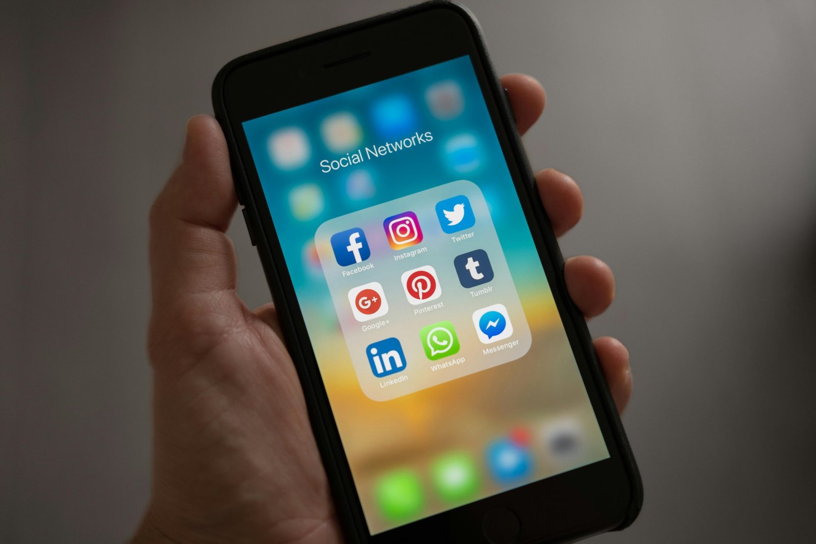 Anúncios no Instagram e Facebook terão custo maior em 2026