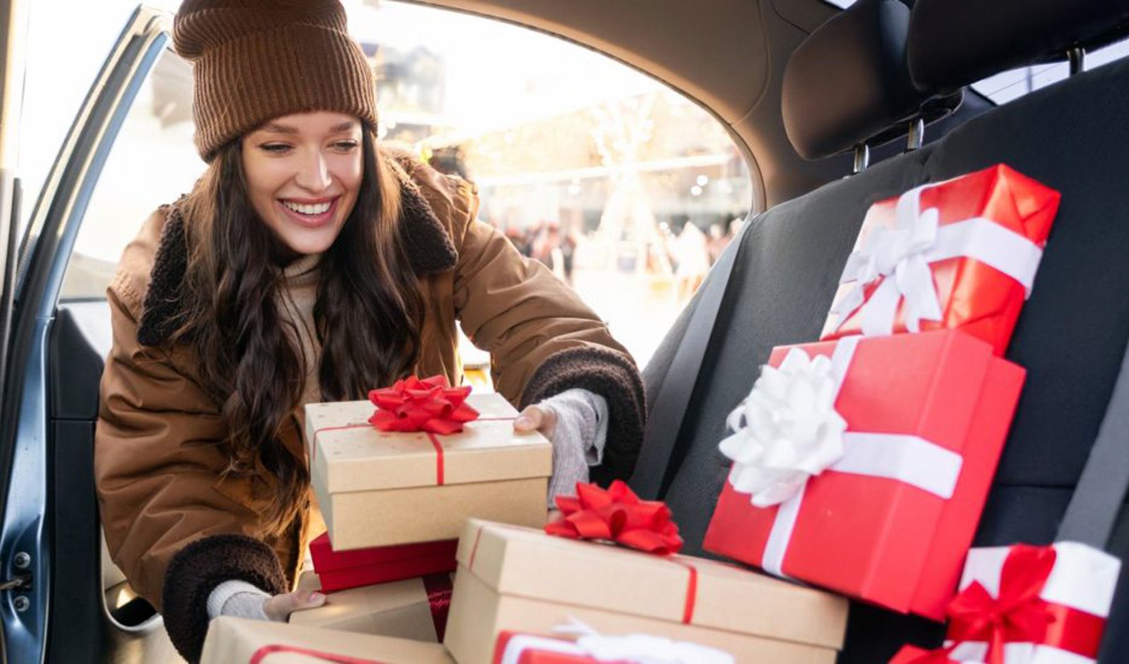 Brasileiro adota jornada híbrida de compras no Natal