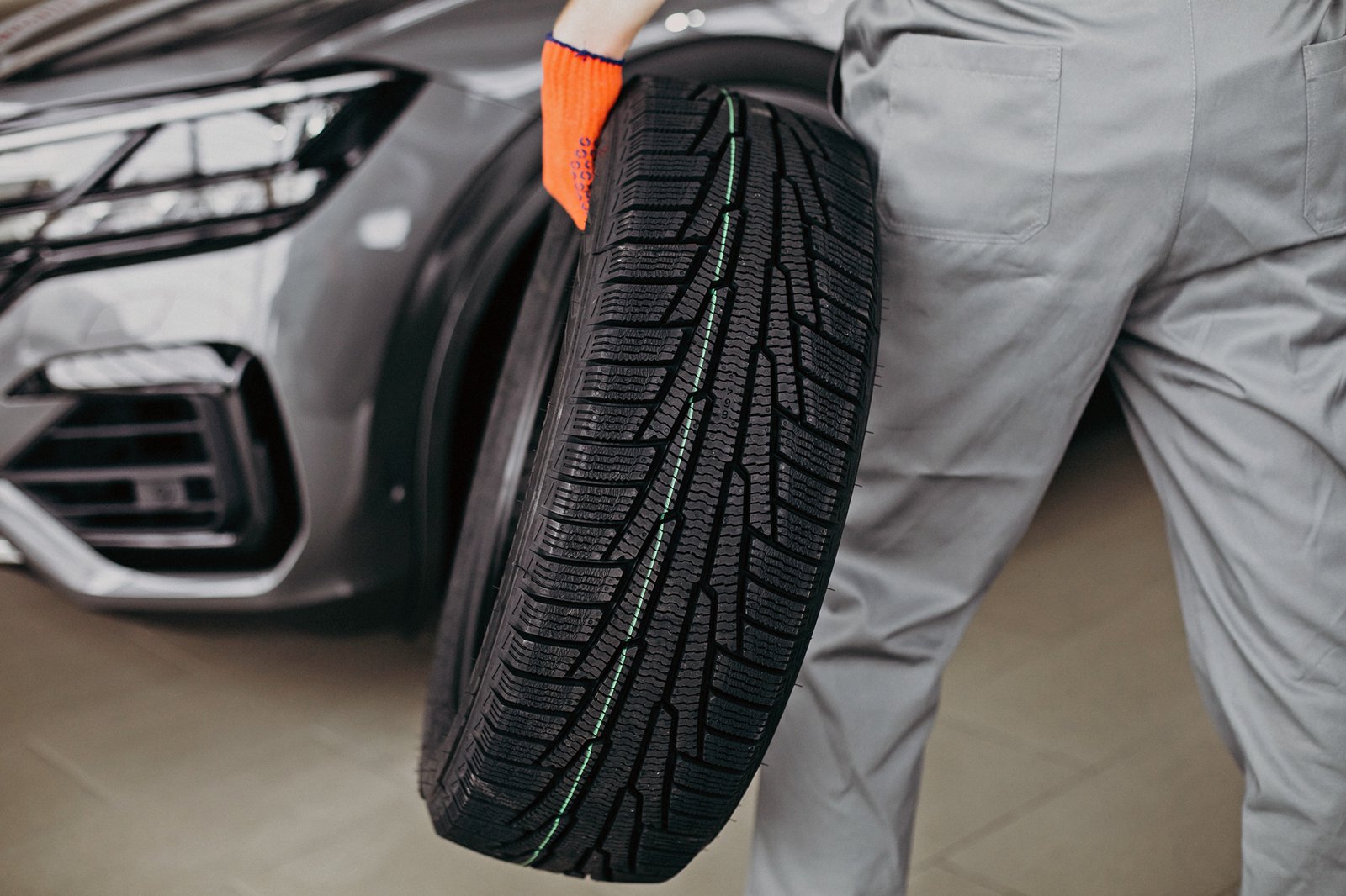 PneuStore lança guia prático para ajudar motoristas a escolher o pneu ideal