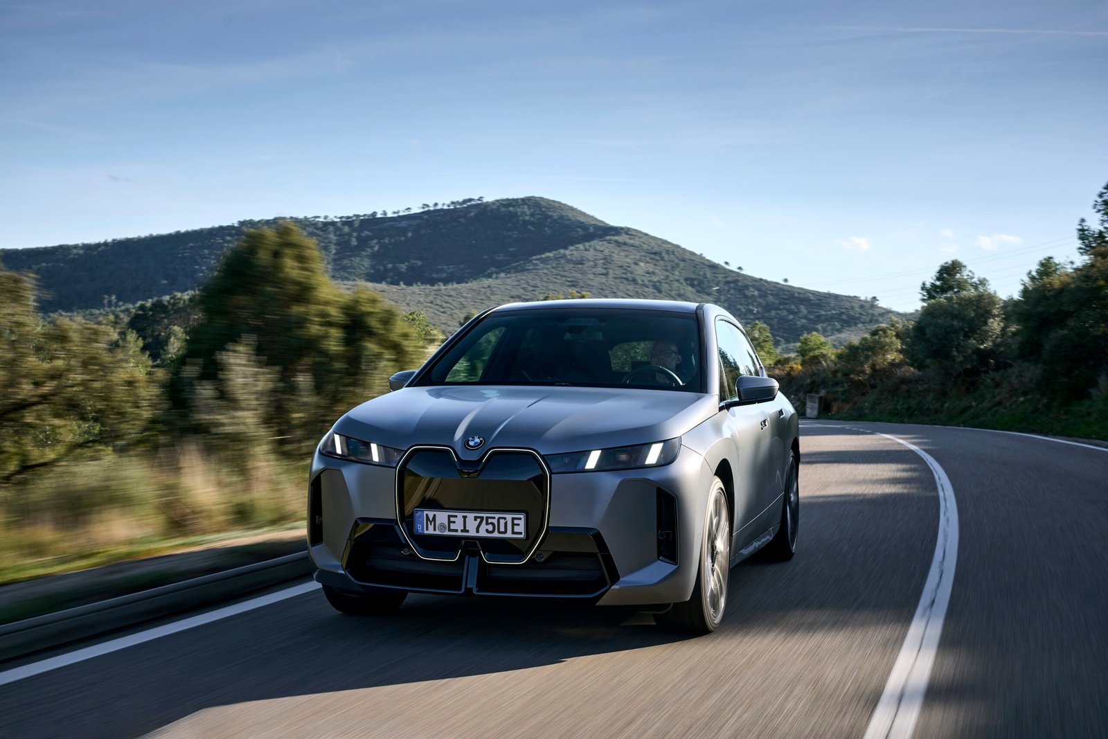 BMW e MINI fecham 2025 com recorde de vendas no Brasil