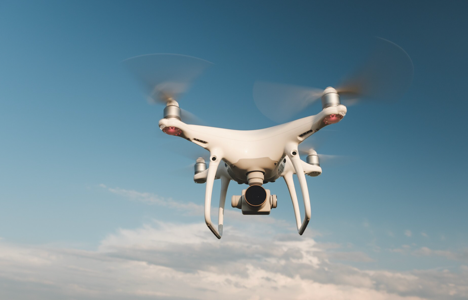 Drones chegam a 133 mil registros em 2026 no Brasil