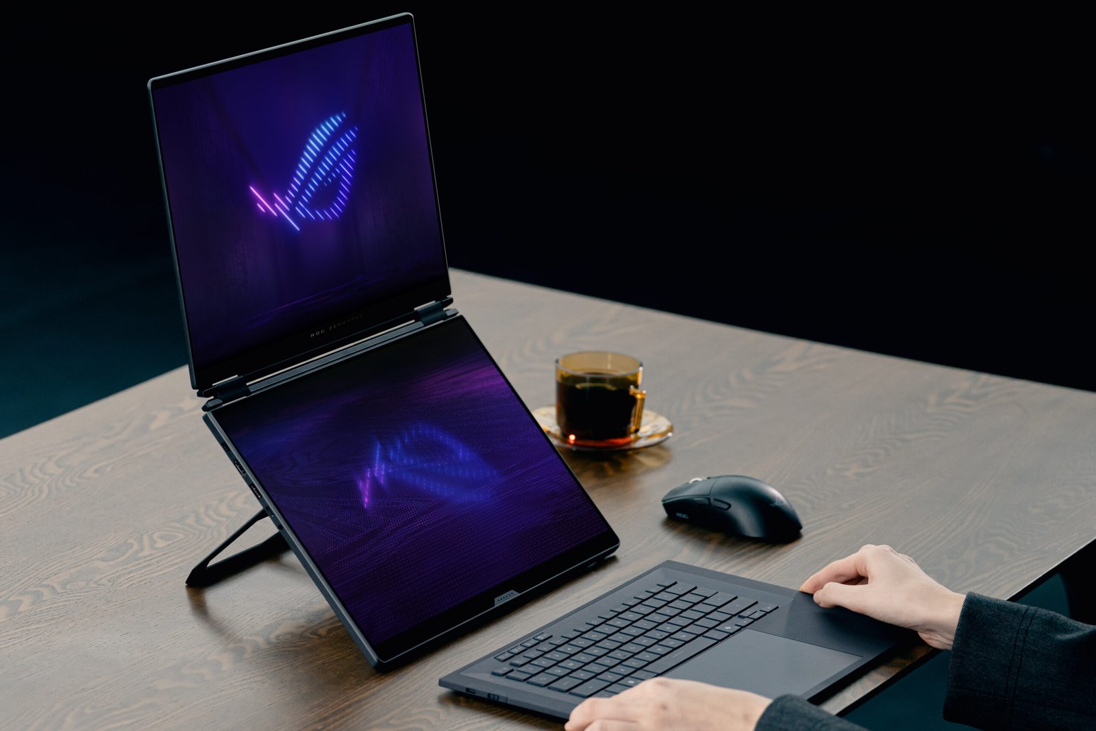 ASUS estreia notebook gamer com duas telas OLED