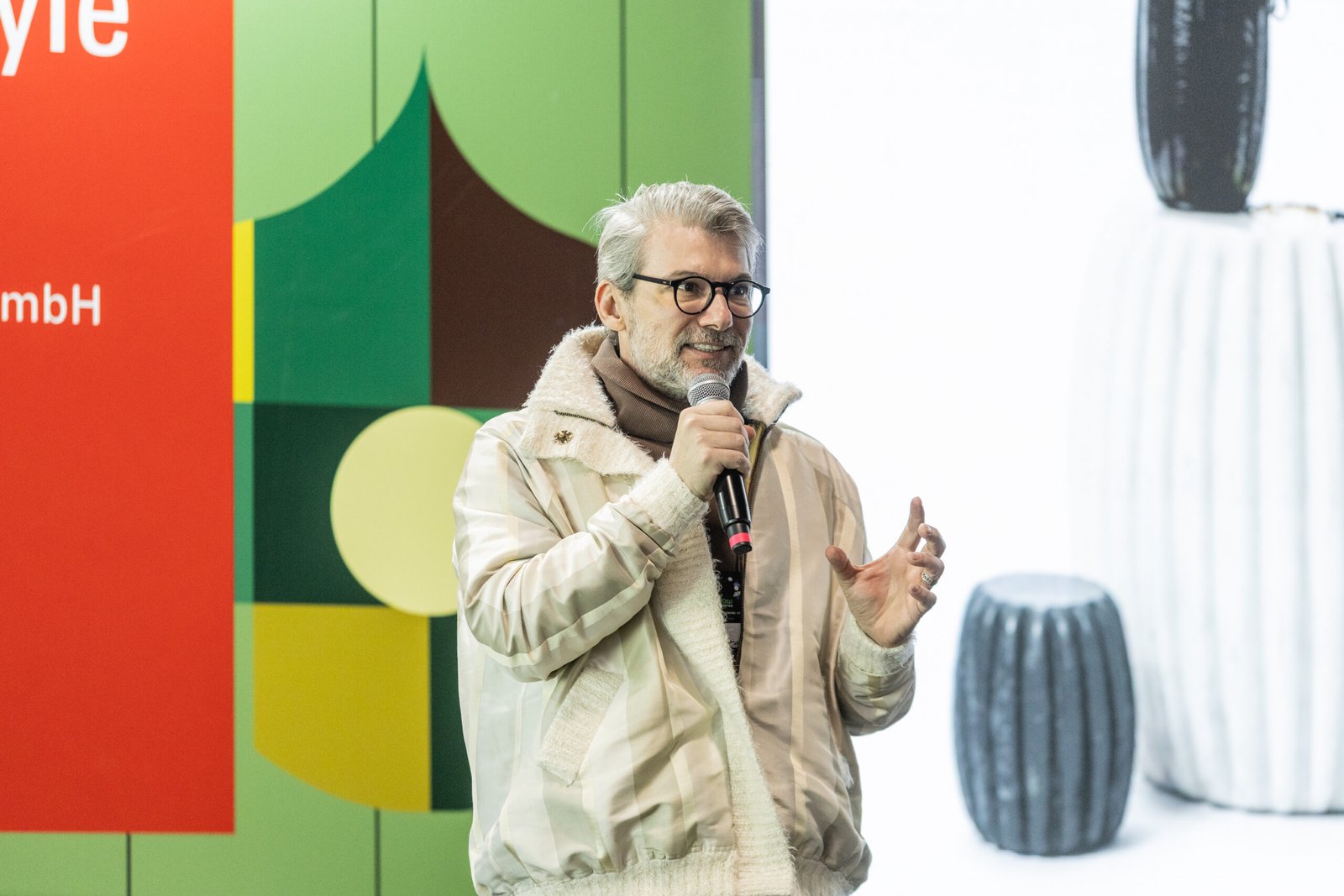 Jay Boggo conta sua trajetória entre design e arte