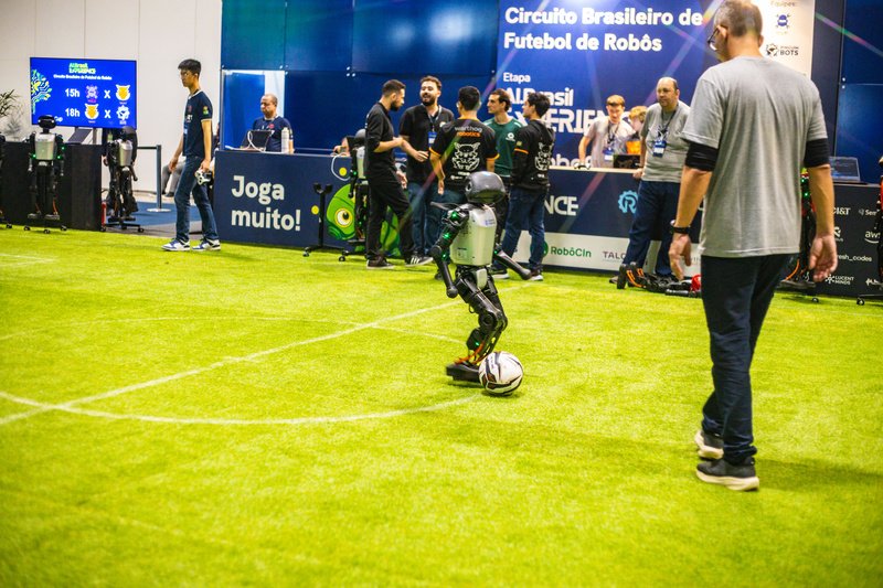 Futebol de robôs ganha palco na Eletrolar Show 2026
