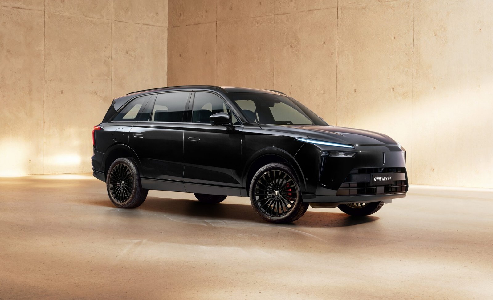 GWM reforça portfólio com Wey 07 Dark Edition