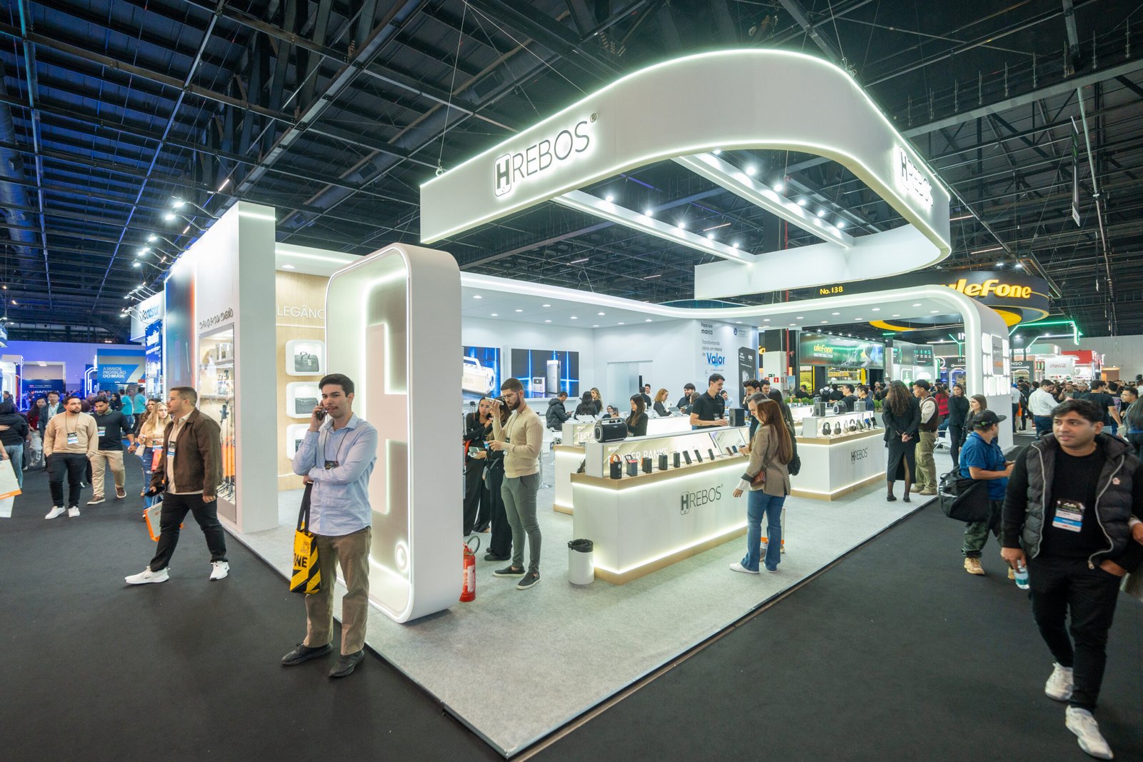 Hrebos amplia portfólio e reforça posicionamento premium na Eletrolar Show 2026