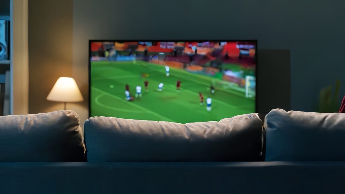 Vendas de Smart TVs crescem 117% na Livelo em 2026