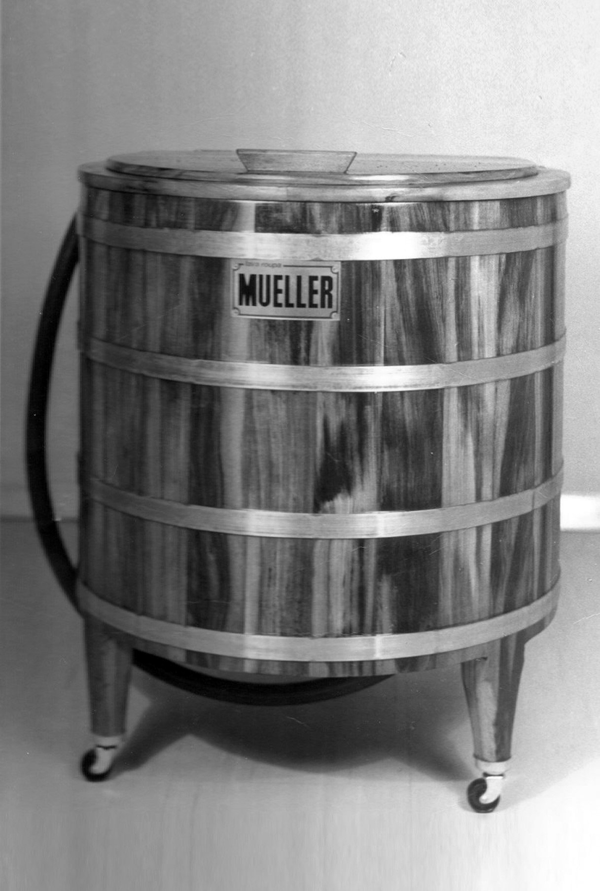 Mueller celebra 77 anos e legado iniciado com a primeira lavadora do Brasil