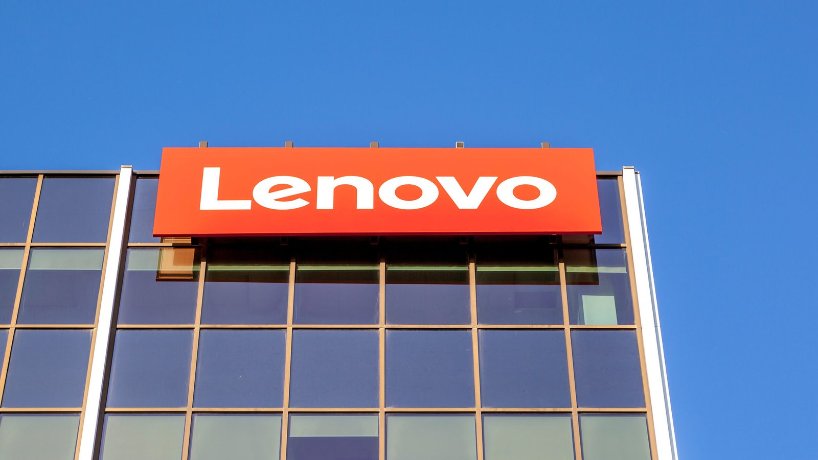 Lenovo chega a 90% de energia renovável nas operações e amplia metas ESG