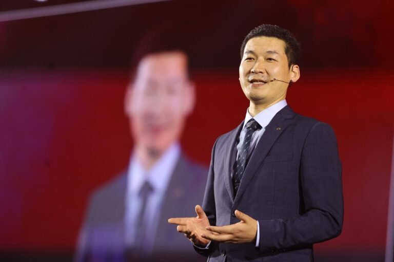 Alex Zhou