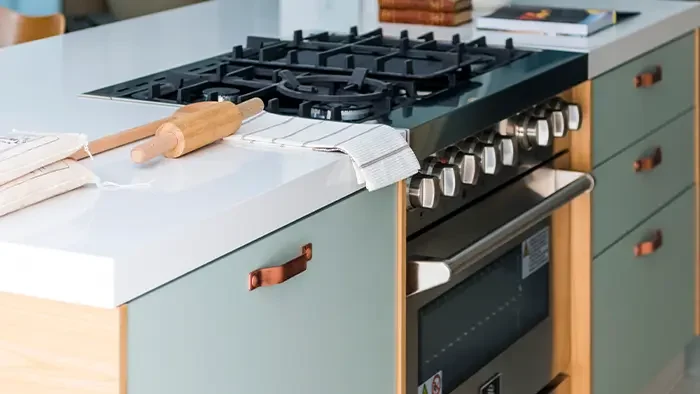 Tecnologia, personalização e durabilidade transformam as cozinhas de alto padrão
