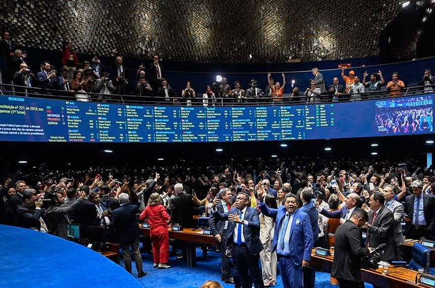 Escala 6×1: entenda as novas regras aprovadas no Senado